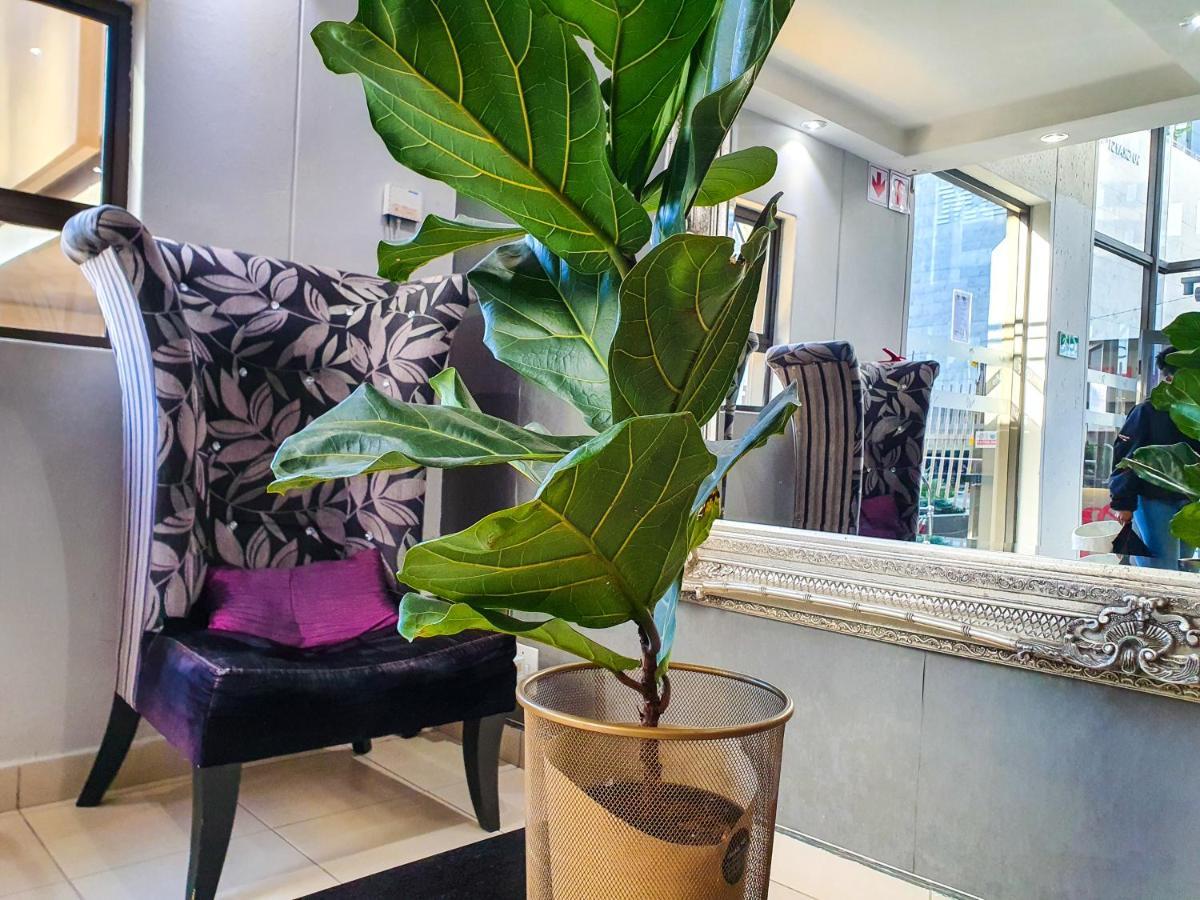 Westpoint Sandton Skyline Apartment Йоханесбург Екстериор снимка